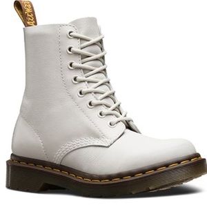 Pascal Dr. Martens